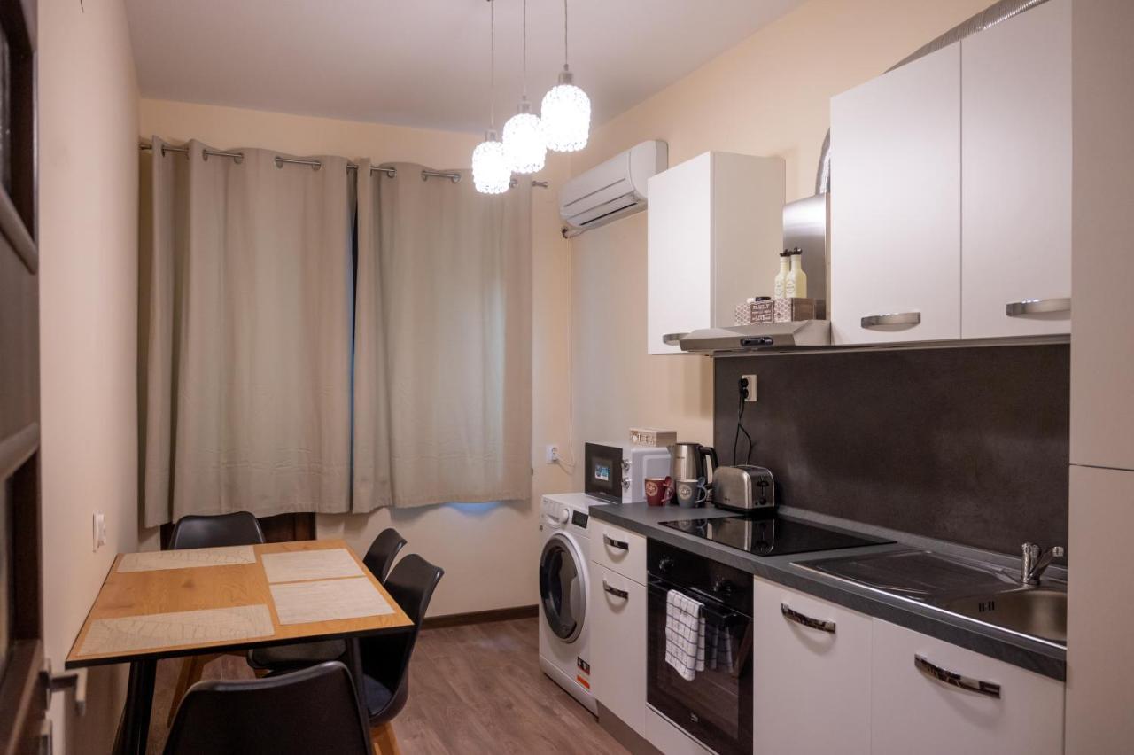 Design 1Bdr Apartment In Top Center - Free Parking София Экстерьер фото